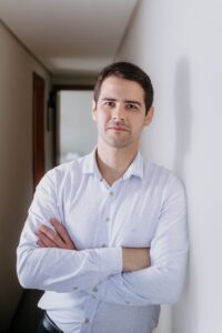 Formado em Medicina pela UFRGS